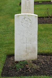 Harrogate (Stonefall) Cemetery - Morris, Lawrence Edward